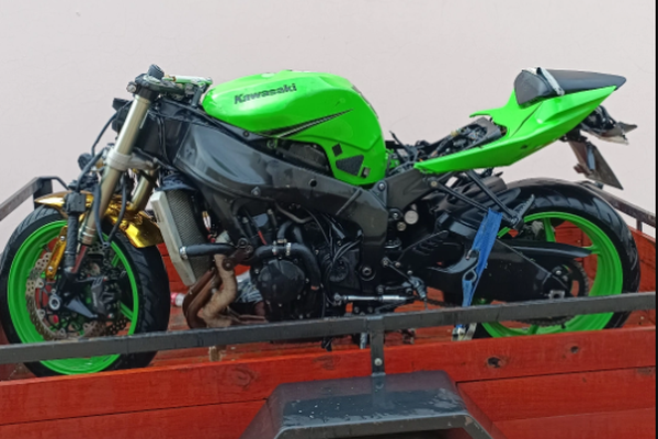 kawasaki zx6r 2009 a 2011 para retirada de peÃ§as faÃ§a sua