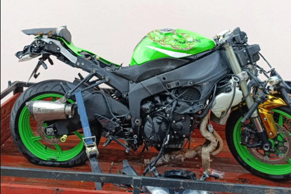 kawasaki zx6r 2009 a 2011 para retirada de peÃ§as faÃ§a sua