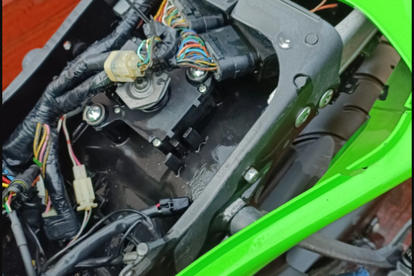 kawasaki zx6r 2009 a 2011 para retirada de peÃ§as faÃ§a sua